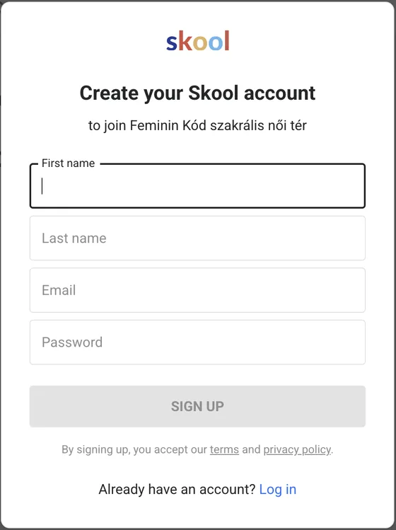A Skool regisztrációs ablaka: keresztnév, vezetéknév, e-mail cím és jelszó mező, alatta a SIGN UP gomb